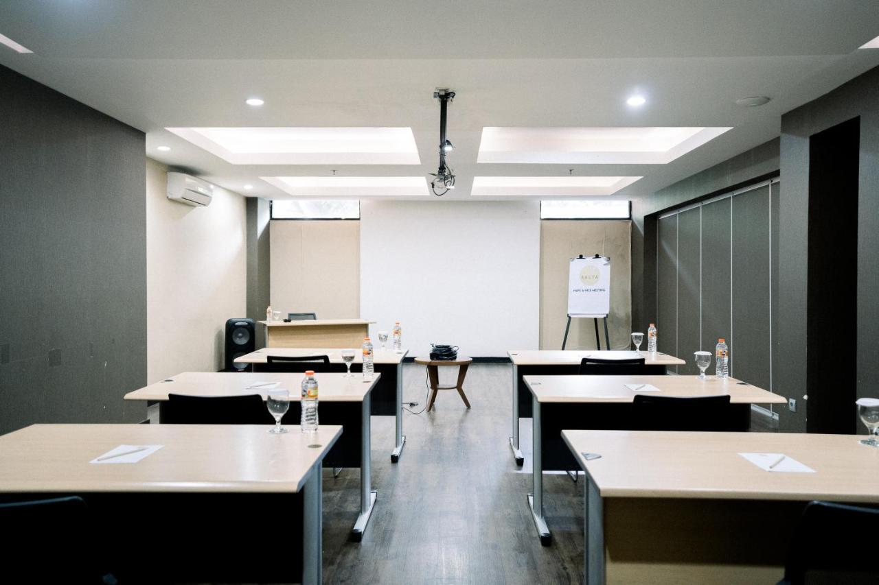 Kalya Hotel Bandung Dago Екстер'єр фото
