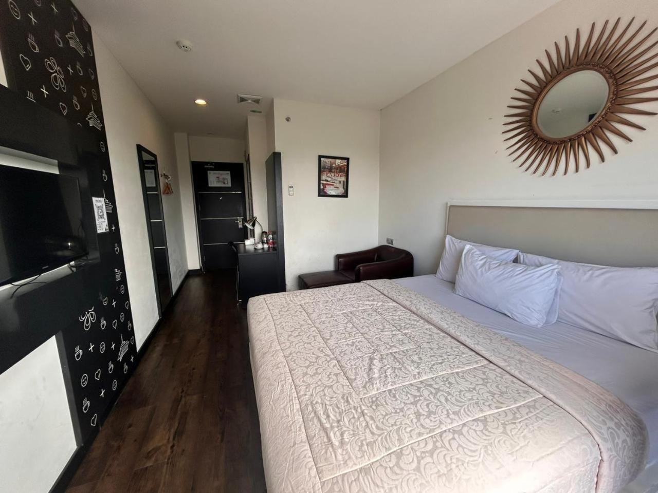 Kalya Hotel Bandung Dago Екстер'єр фото