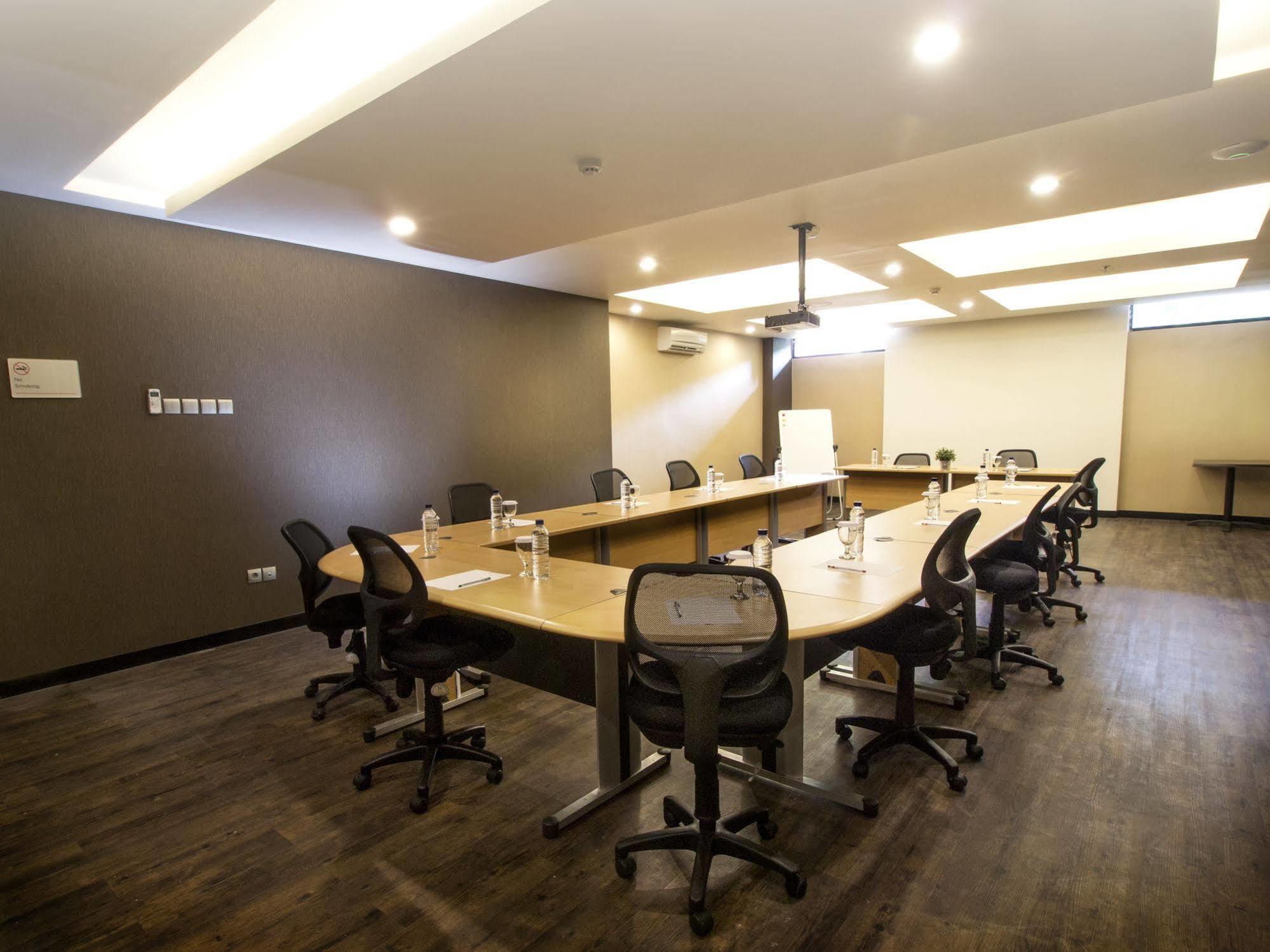 Kalya Hotel Bandung Dago Екстер'єр фото